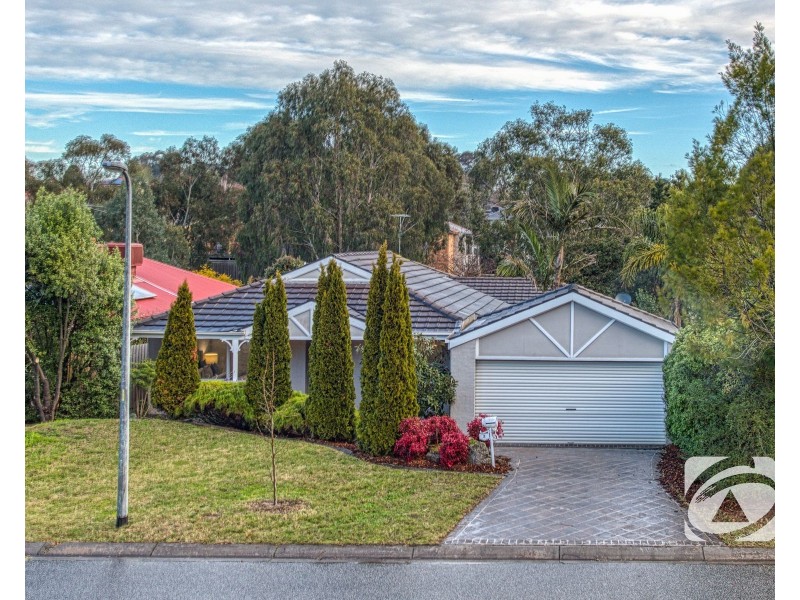 3 Harcourt Way, Berwick VIC 3806