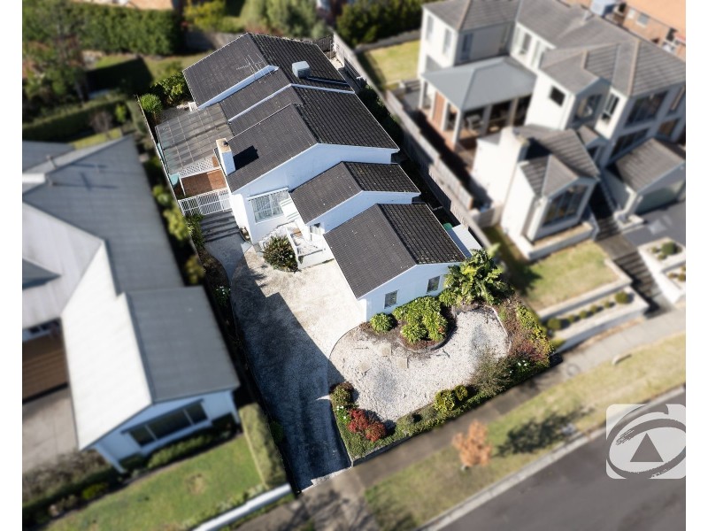 45 Lawrence Drive, Berwick VIC 3806