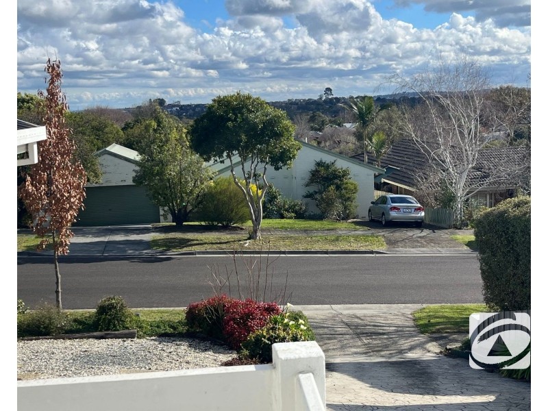 45 Lawrence Drive, Berwick VIC 3806
