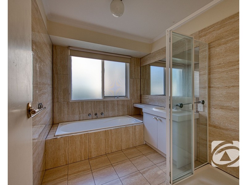 45 Lawrence Drive, Berwick VIC 3806