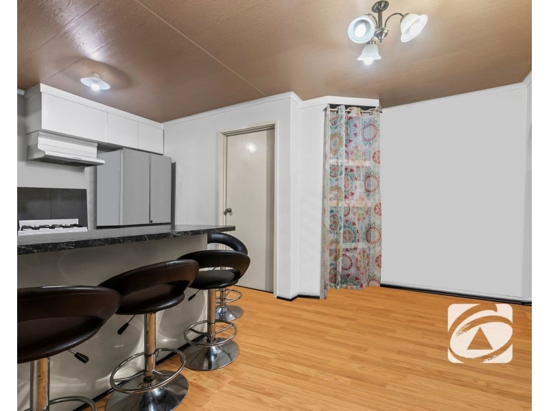 4 Hallam Road, Hampton Park VIC 3976
