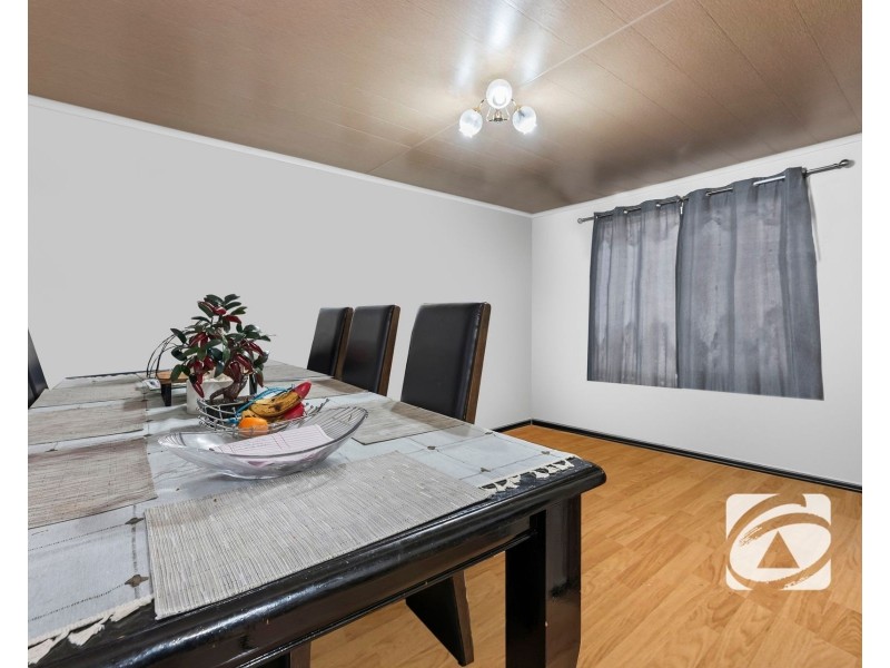 4 Hallam Road, Hampton Park VIC 3976