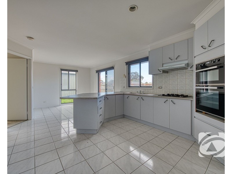 48 Insignia Crescent, Berwick VIC 3806