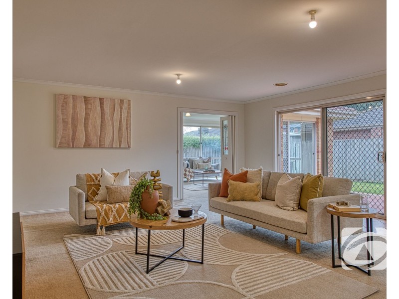 12 Cromford Crescent, Narre Warren South VIC 3805