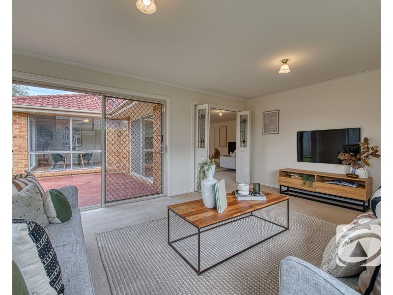 12 Cromford Crescent, Narre Warren South VIC 3805