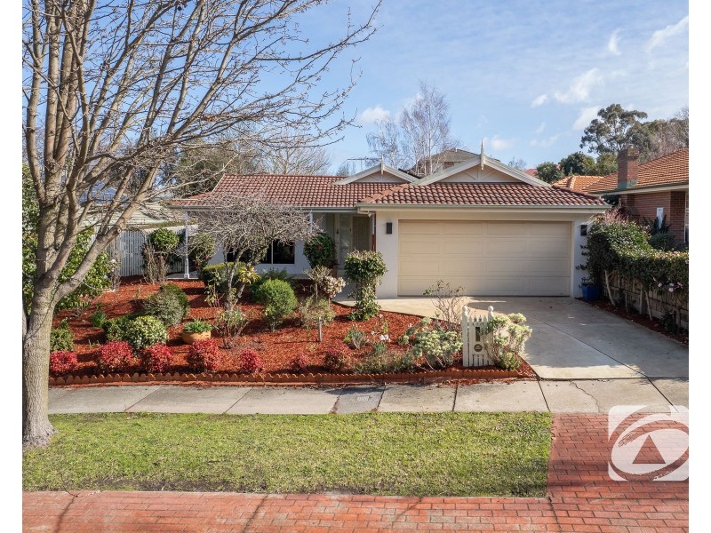 33 Melville Park Drive, Berwick VIC 3806