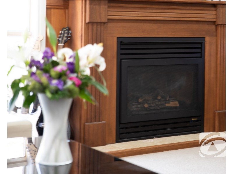 33 Melville Park Drive, Berwick VIC 3806