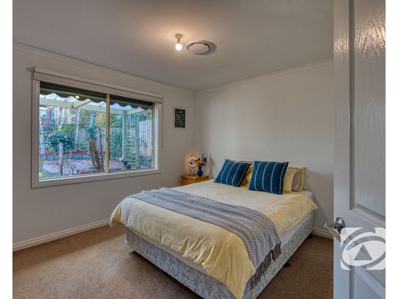 33 Melville Park Drive, Berwick VIC 3806