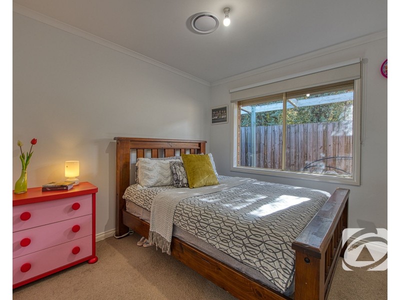 33 Melville Park Drive, Berwick VIC 3806
