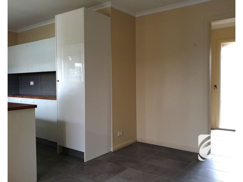 2 Deanswood Road, Hampton Park VIC 3976