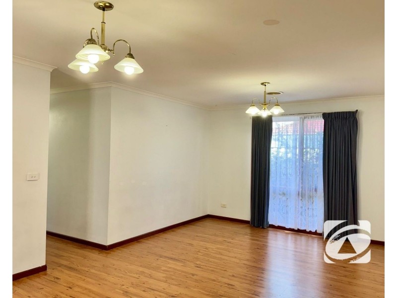 72 Lesley Drive, Hampton Park VIC 3976