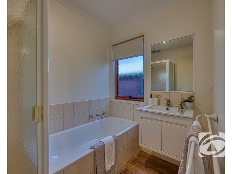 25 William Road, Berwick VIC 3806