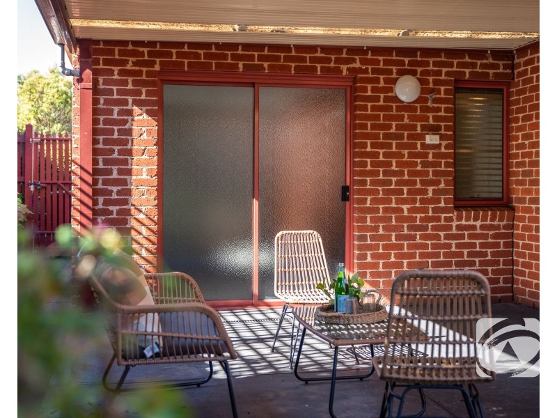 25 William Road, Berwick VIC 3806