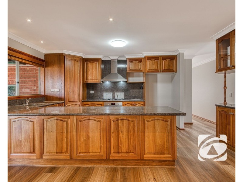 9 Millgrove Way, Berwick VIC 3806