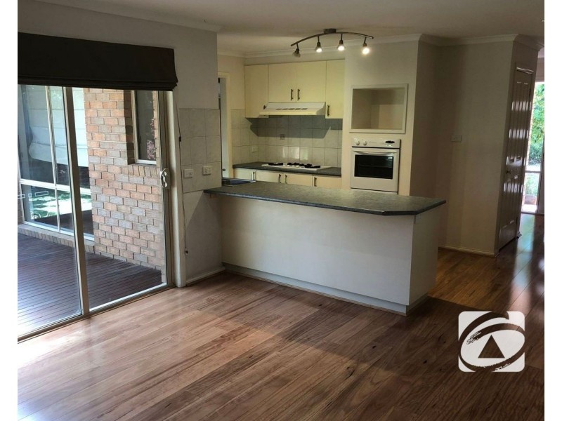 4 Jim Court, Berwick VIC 3806