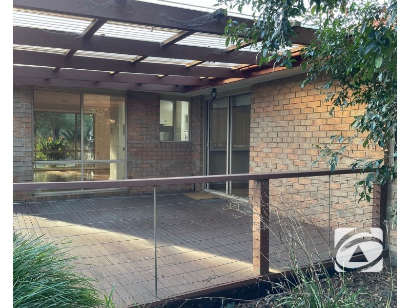 4 Jim Court, Berwick VIC 3806