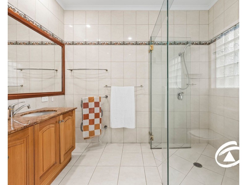 4 Livingstone Rise, Lynbrook VIC 3975