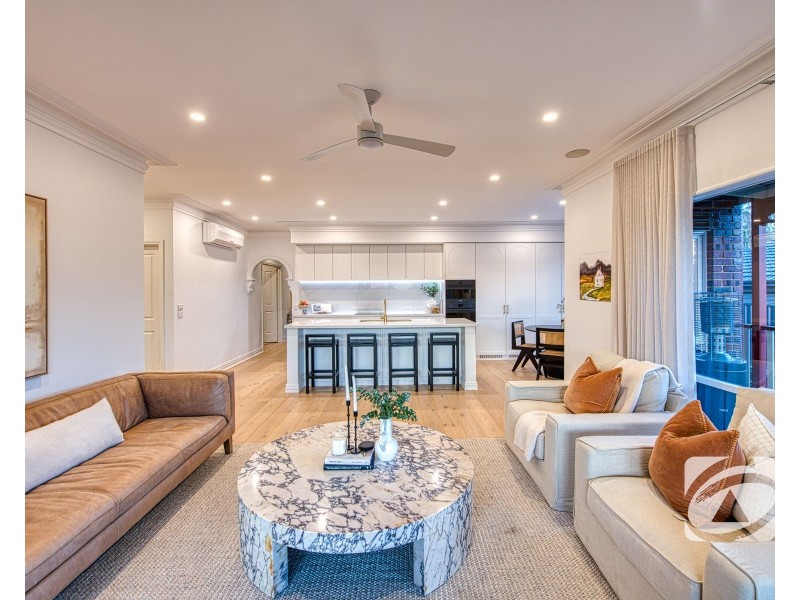 90 Quarry Hills Drive, Berwick VIC 3806