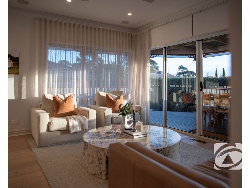 90 Quarry Hills Drive, Berwick VIC 3806