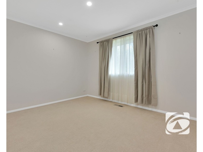 10 Pinnata Place, Narre Warren VIC 3805