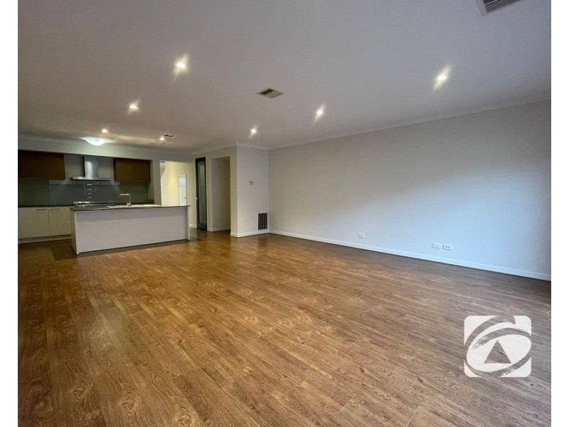 37 Bellario Circuit, Clyde North VIC 3978