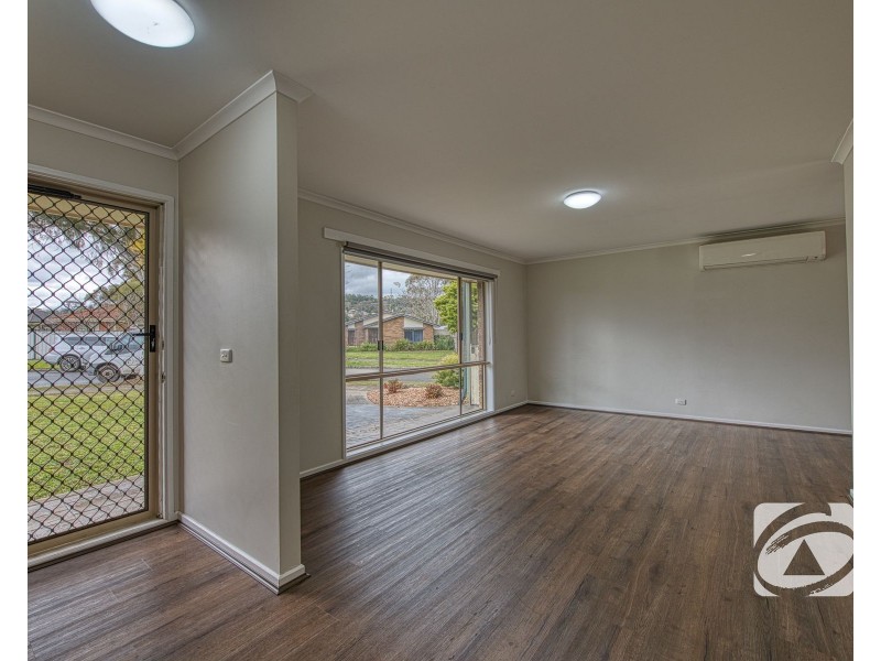 2 Topaz Place, Narre Warren VIC 3805