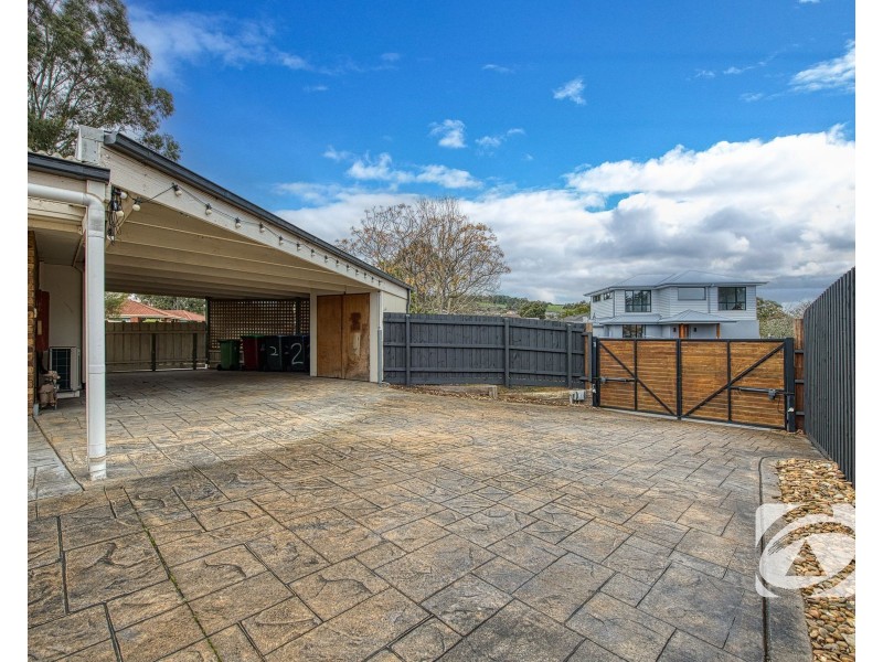 2 Topaz Place, Narre Warren VIC 3805