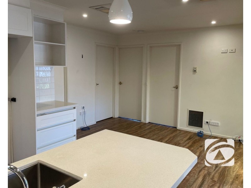 1 Tingle Close, Narre Warren VIC 3805