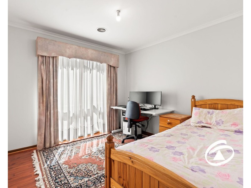 4 Hillsmeade Drive, Narre Warren South VIC 3805