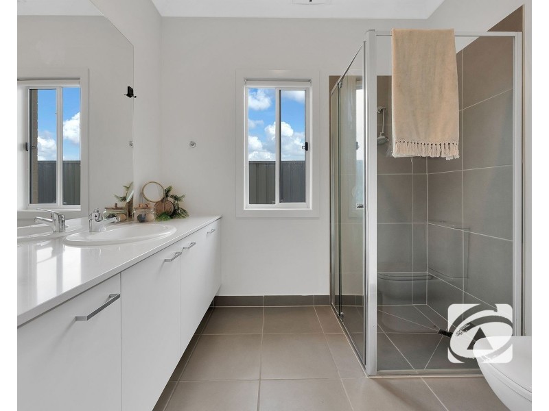 20 Dalhalla Circuit, Clyde North VIC 3978