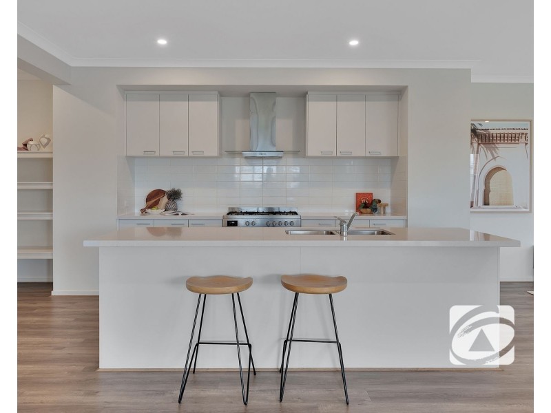 20 Dalhalla Circuit, Clyde North VIC 3978