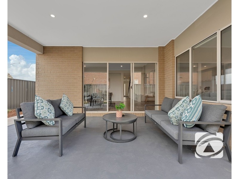 20 Dalhalla Circuit, Clyde North VIC 3978