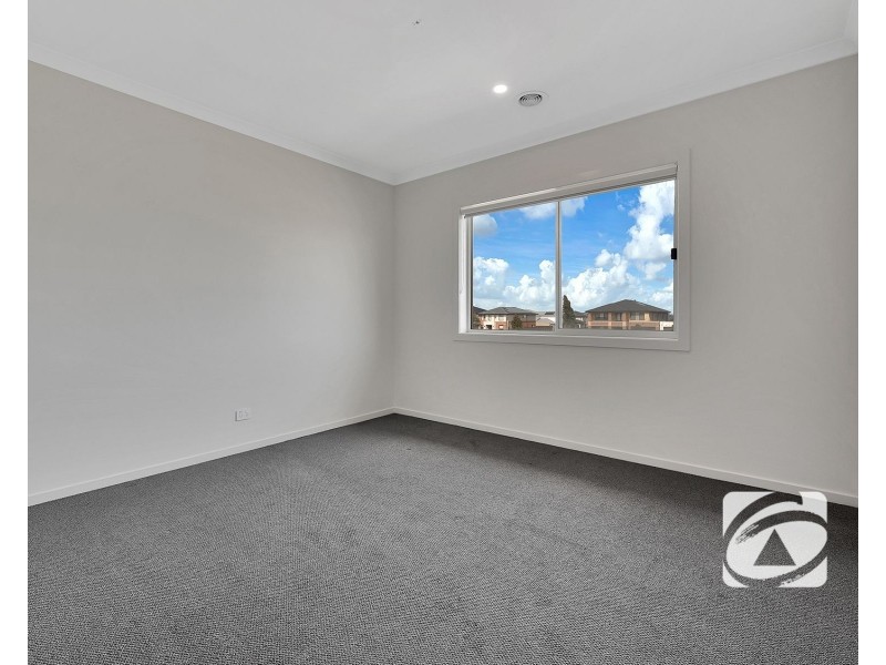 20 Dalhalla Circuit, Clyde North VIC 3978