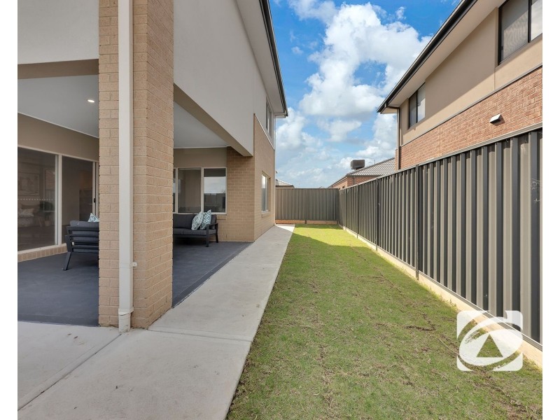 20 Dalhalla Circuit, Clyde North VIC 3978