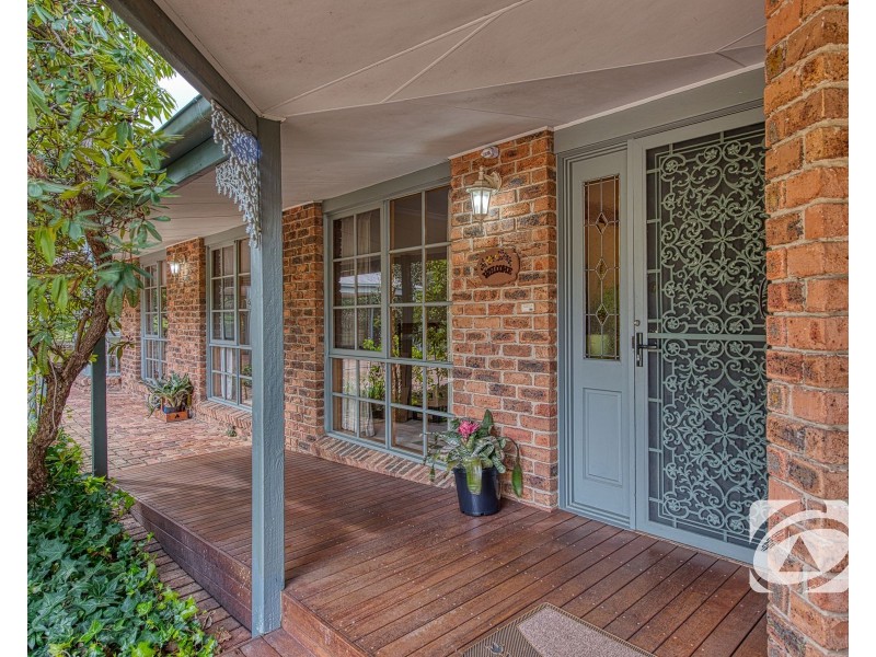 12 Halcyon Way, Narre Warren South VIC 3805