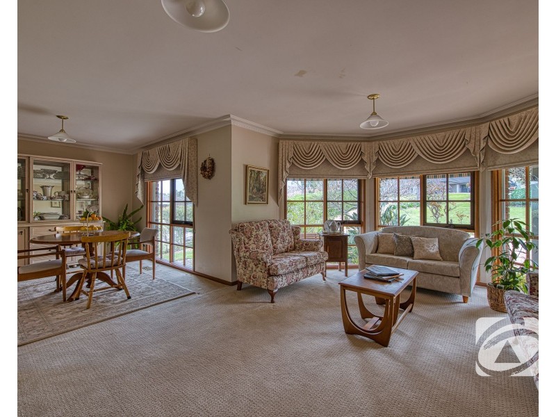 12 Halcyon Way, Narre Warren South VIC 3805