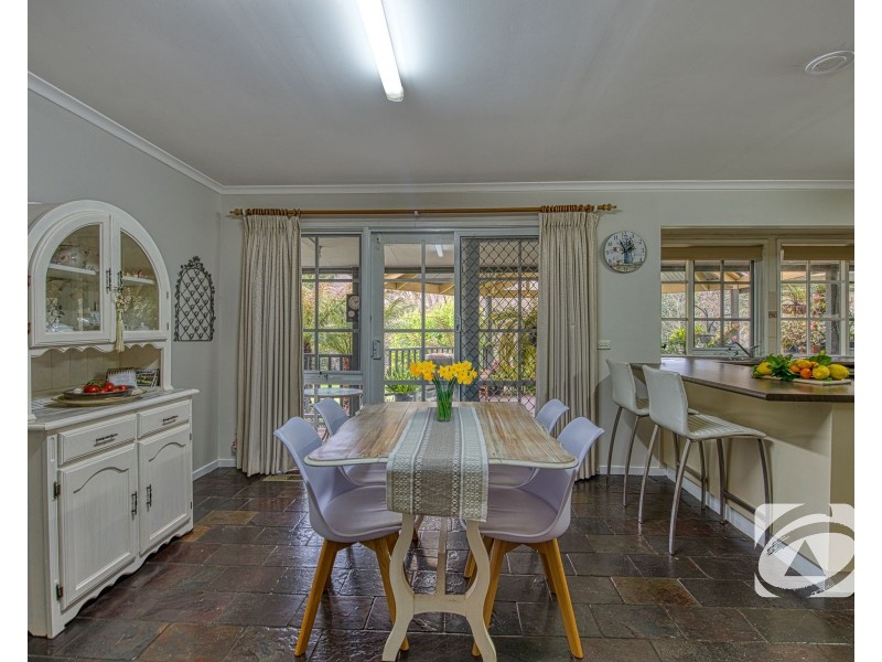 12 Halcyon Way, Narre Warren South VIC 3805