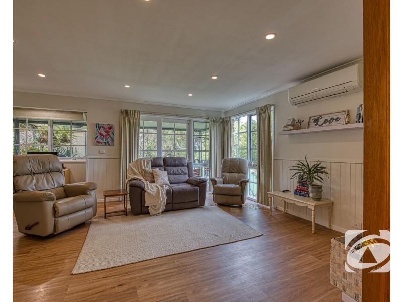 12 Halcyon Way, Narre Warren South VIC 3805