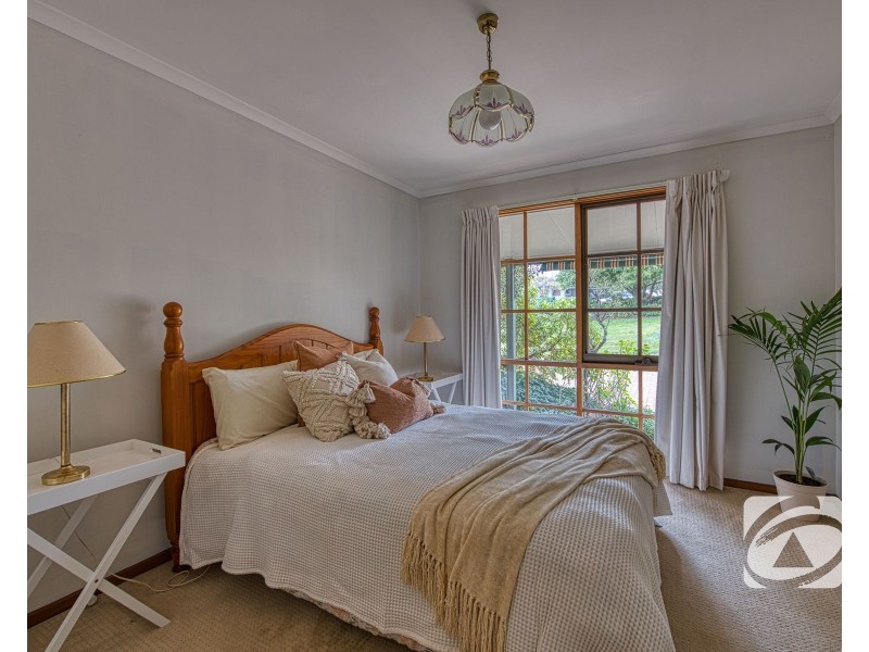 12 Halcyon Way, Narre Warren South VIC 3805