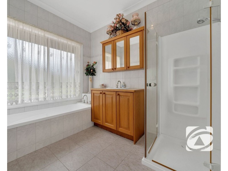 56 Quamby Avenue, Guys Hill VIC 3807