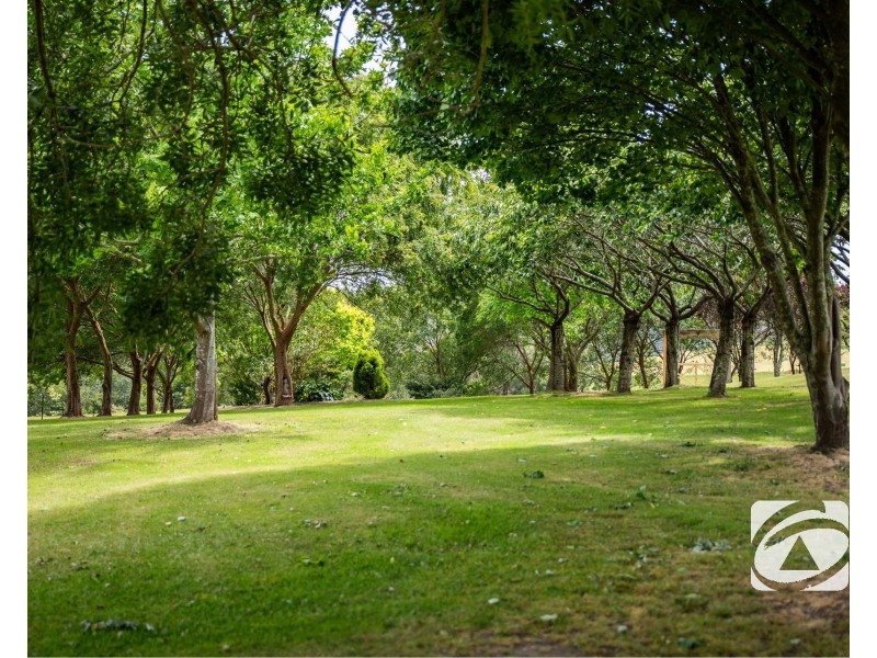 30 Sanders Road, Garfield North VIC 3814