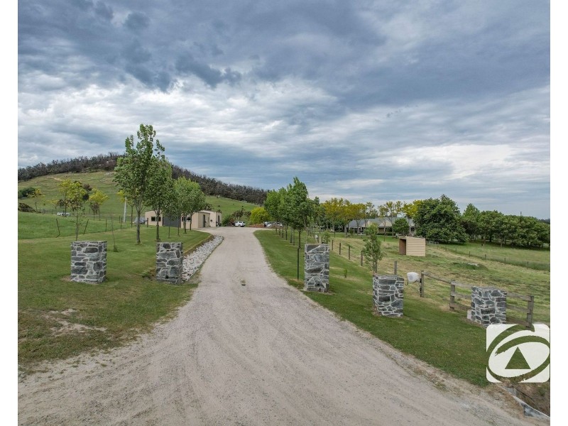 30 Sanders Road, Garfield North VIC 3814