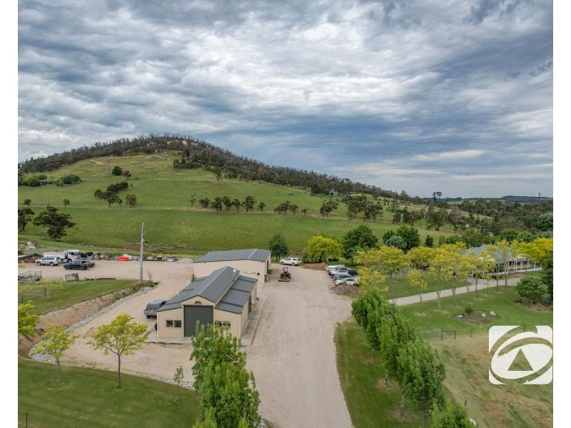 30 Sanders Road, Garfield North VIC 3814