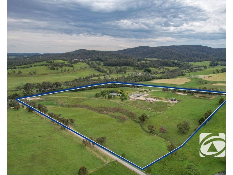 30 Sanders Road, Garfield North VIC 3814