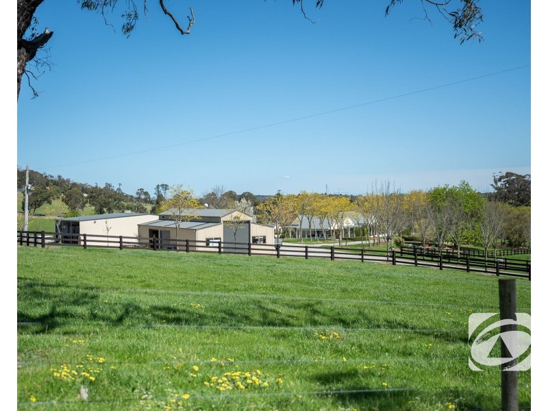 30 Sanders Road, Garfield North VIC 3814