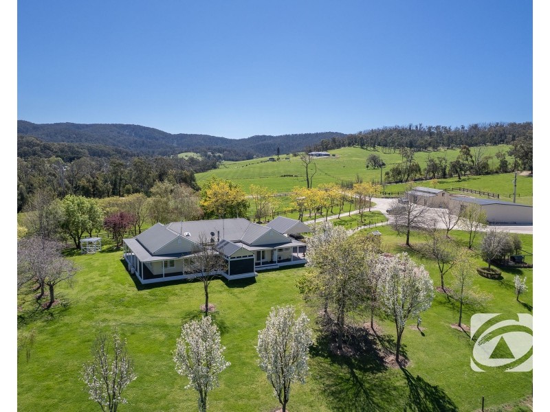 30 Sanders Road, Garfield North VIC 3814