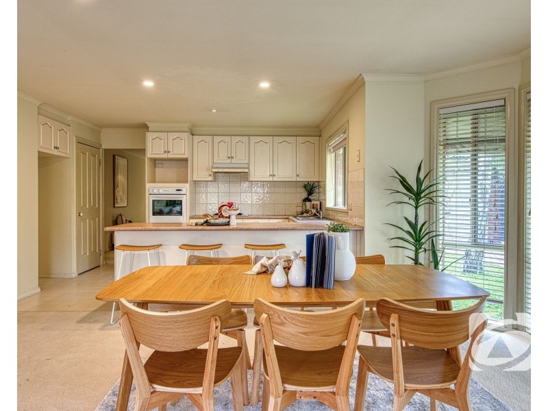 5 Alberta Way, Berwick VIC 3806