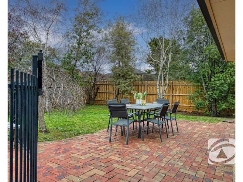 5 Alberta Way, Berwick VIC 3806