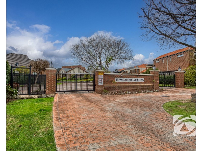 17/18-26 Marlesford Crescent, Berwick VIC 3806