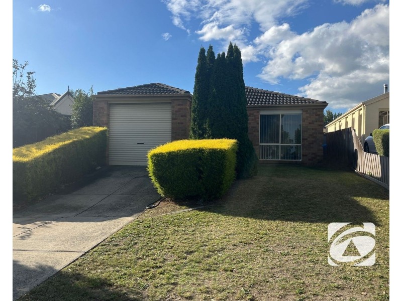 18 Hancock Drive, Berwick VIC 3806